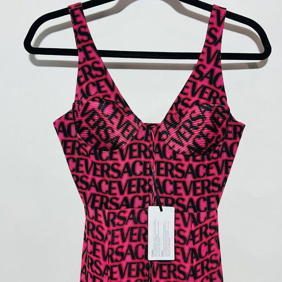 NWT$5,425 Versace Runway SS23 Plisse Dress All Over Logo Red Black IT 44/US 8 - Picture 7 of 16